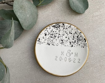 Engagement Ring Dish, Personalised gifts, Wedding ring holder// couples gift // Anniversary gift
