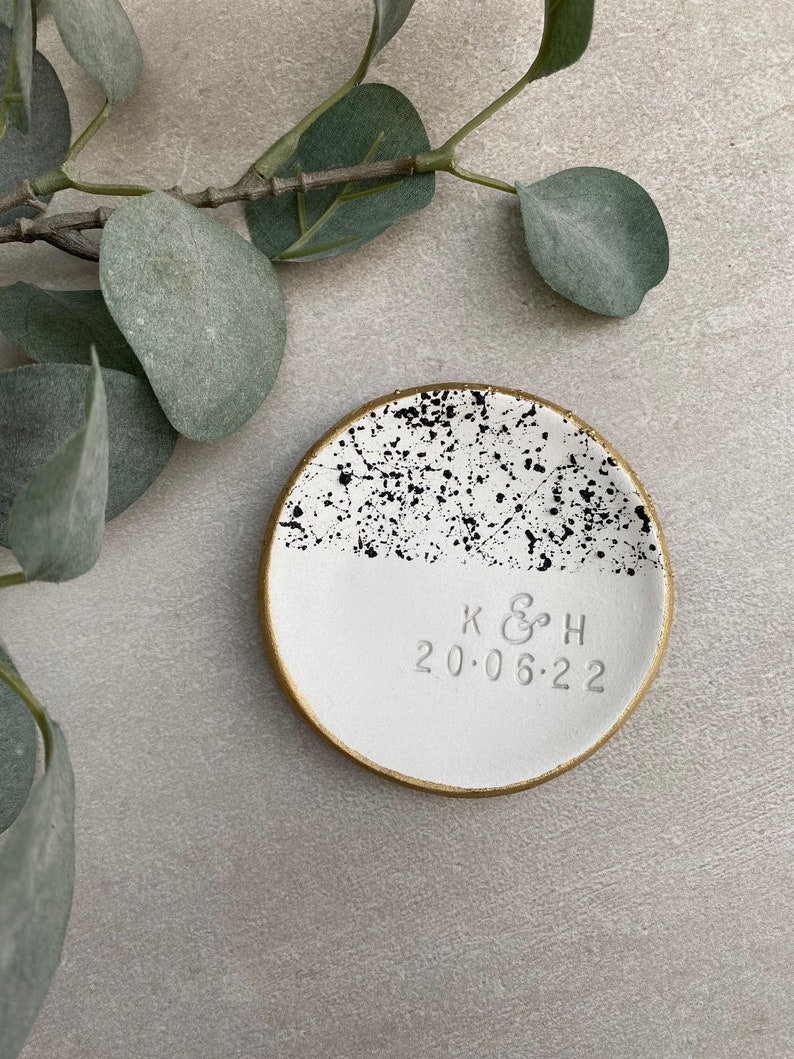 Engagement Ring Dish, Personalised gifts, Wedding ring holder// couples gift // Anniversary gift Gold