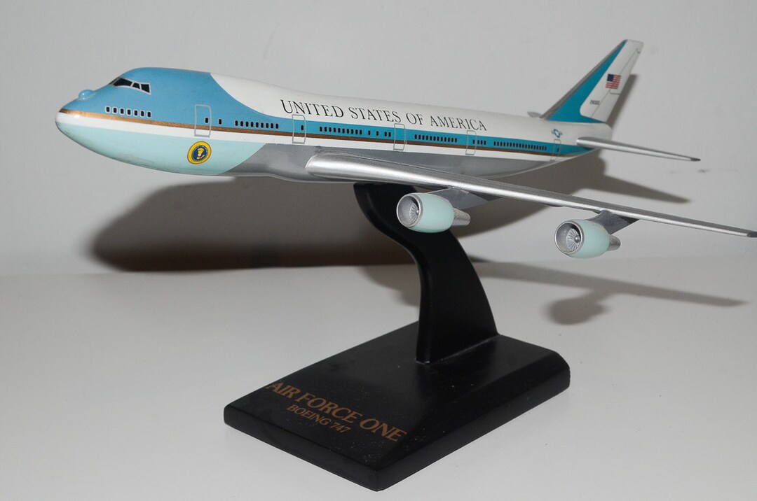 Toys and Models Corporation Large Vintage Model Air Force One Boeing