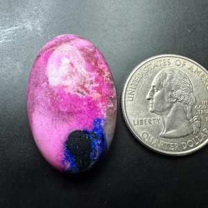 pink cobalto calcite with blue azurite cabochon