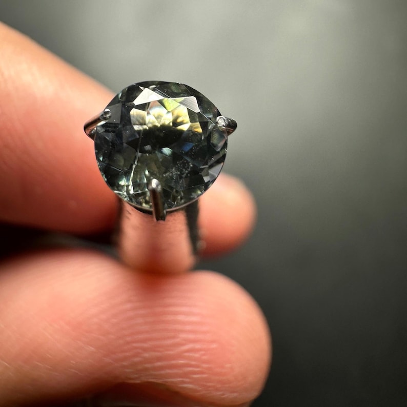 Untreated Tanzanite Gemstone