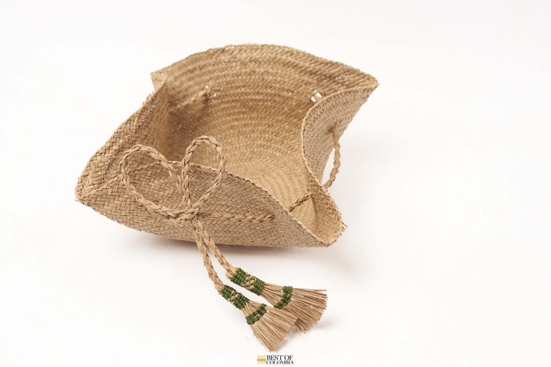 Woven Iraca/Straw Bread Basket Small & Large image 3