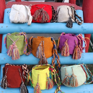 Mini sacs à mochilas Wayuu - Plus de 10 couleurs et styles | Sacs tissés à la main | Sacs artisanaux | Porte-monnaie ethnique | Artisanat colombien | Sacs tissés