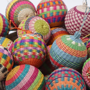 Handwoven Ornaments Balls Raffia/Straw 100% Handmade - Colorfull Edition Medium size