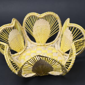 Petals Iraca/Straw Basket - Hand woven