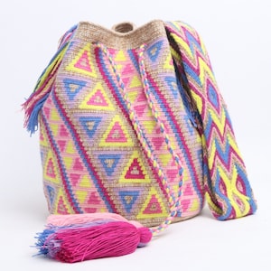 Bolso Wayuu Premium Rosa / Bandolera Grande Tejida a Crochet / Artesanía Colombiana / Bolsos Artesanales / Carteras Étnicas / Bolsos Tejidos / Mochilas Wayuu