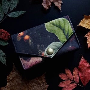 Tarot Tasche, Mit dunklem Blumendruck, Handgefertigt aus Baumwolle und Satin, Schutzhülle für das Kartenspiel