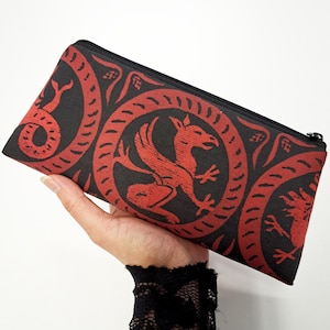 Borsa per il trucco medievale, con stampa di streghe familiari, astuccio gotico rosso e nero, realizzato a mano in cotone biologico, spazioso e robusto