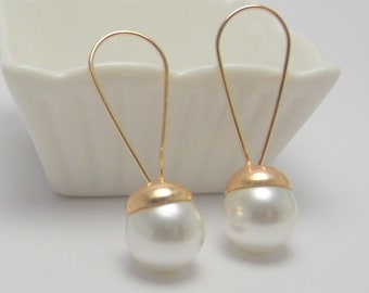 Drop earrings with pearls, handcrafted golden earrings, elegant earrings, spherical pearl earrings, Italian earrings, gold earrings