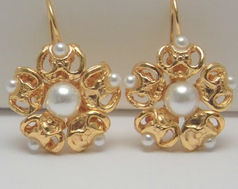 Vintage flower earrings, antique pearl earrings, Italy women's jewelry, pearl drop earrings, vintage flower earrings, antique jewelry