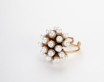 Anello Perle Donna a Cupola Grande Audace | Eccentrico Bizzarro Regolabile | Cocktail Contemporaneo | Gioiello Fatto a Mano | Regalo Moglie