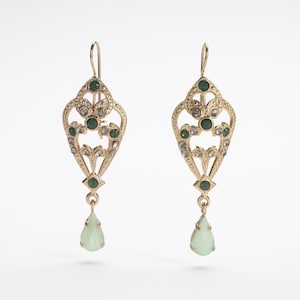 Orecchini Pendenti Lunghi Stile Art Nouveau (Liberty), Oro 14KT, Cristalli Verde Smeraldo e Fumé, Gioiello Vintage Fatto a mano in Italia