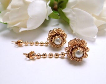 Women's flower earrings, pearl pendant earrings, lace earrings, yellow gold earrings, flower wedding earrings, vintage pearl earrings