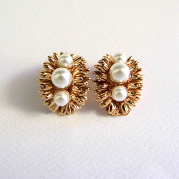 Boucles d’oreilles en or italien, boucles d’oreilles à clip sans trou, boucles d’oreilles avec fleurs, boucles d’oreilles en perles, bijoux vintage anciens, Italie faite à la main