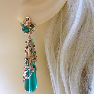 Vintage Style Art Deco Egypt Geometric Large Drop Earrings Green Glass Crystal e