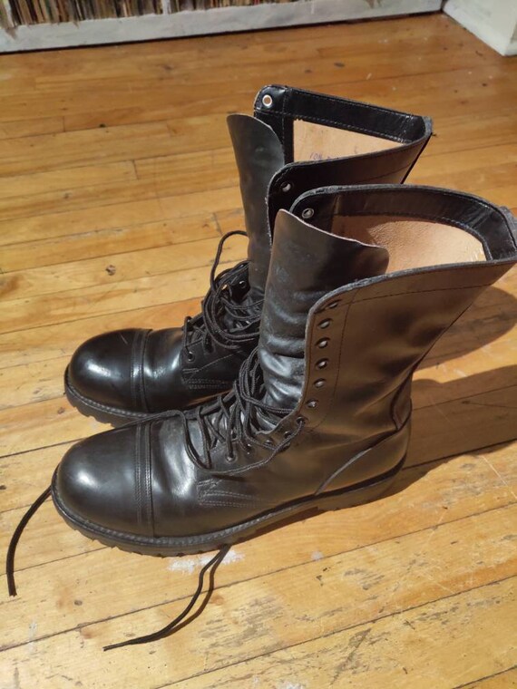 Combat boots
