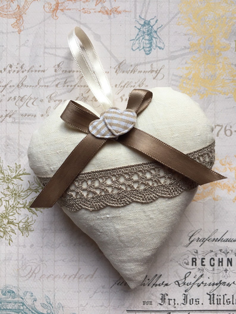 Cœur décoratif en tissu à suspendre / Cadeau original image 2