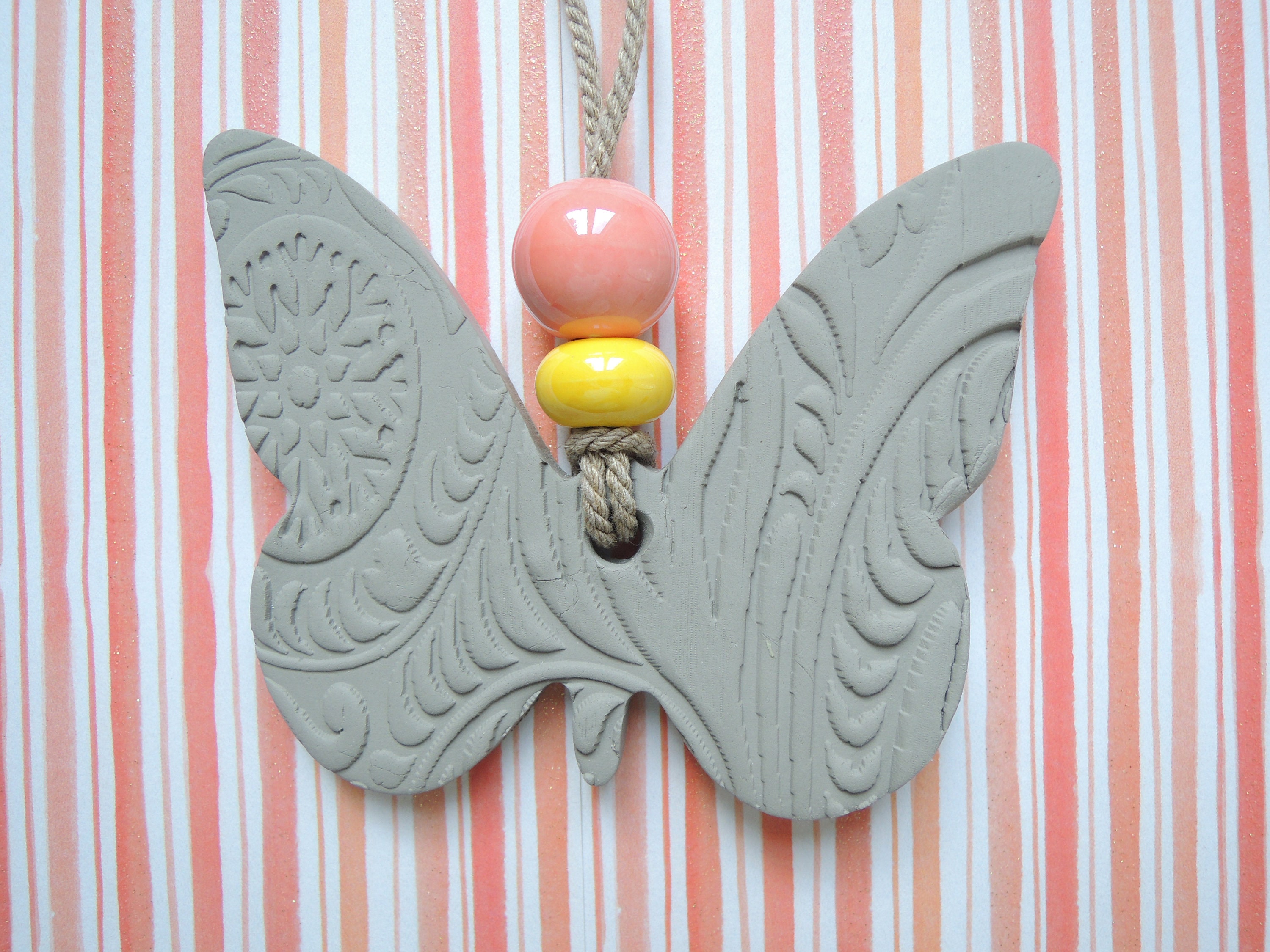 Diffuseur d'huiles Essentielles Et/Ou Parfum d'intérieur en Argile Naturelle/Essential Oil Diffuser 