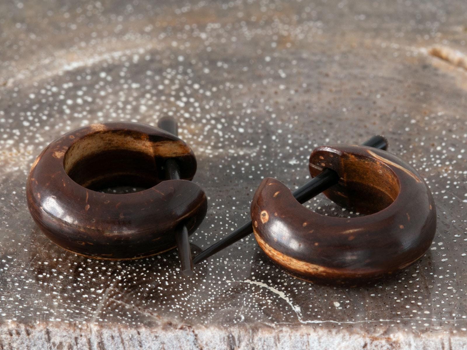 Coppia Piccoli Orecchini A Cerchio Con Guscio Di Noce Di Cocco - Foto 7