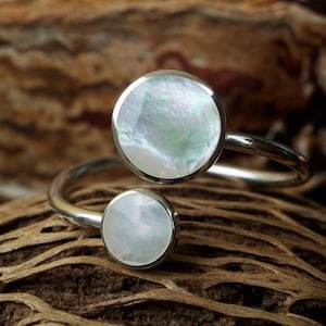 Silver Ring 925 Mother of pearl Everyday Ring White Shell