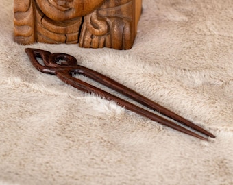 Haarnadel aus Holz –  Handarbeit Haarforke aus Narraholz - Natürlich Schön