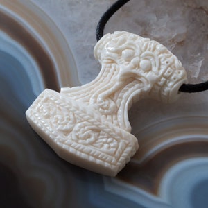 Kettenanhänger Thors Hammer Mjölnir Anhänger aus Büffel-Knochen Thor Hammer