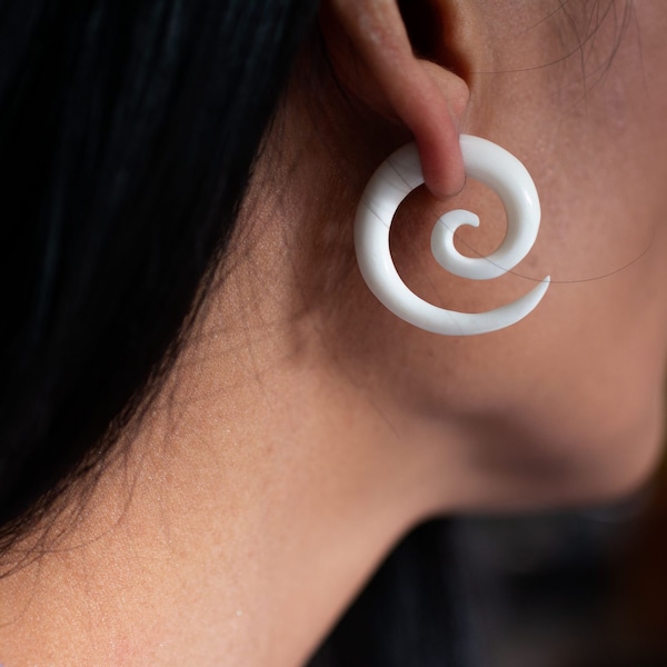 Plain Fake Gauge Spiral Piercing Earring from Bone white