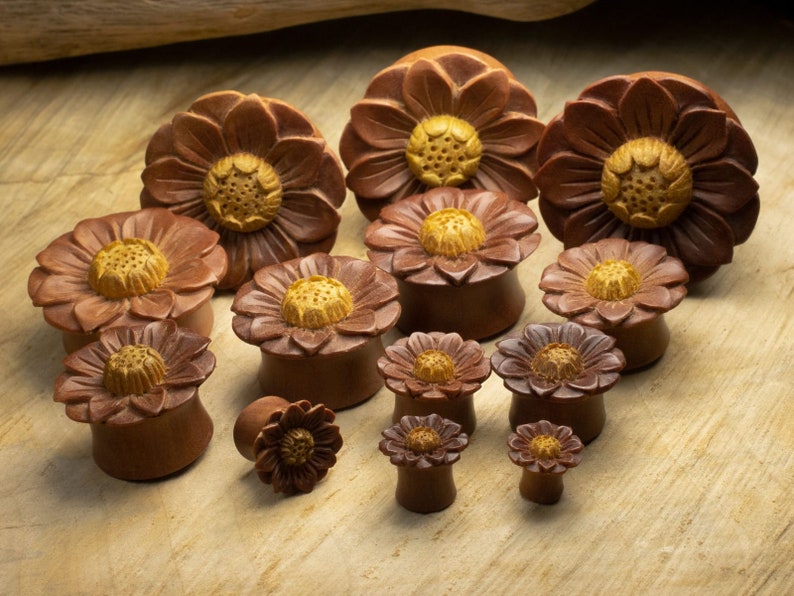 Bouchon d'oreille fleur, Tunnel de chair en bois, Piercing de fleur, bijoux d'oreille image 6