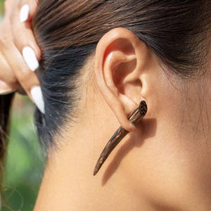 &lt;p&gt;Fake Gauge Earrings, Wooden Earrings Talon, Tribal Earrings, Brown Wood Organic Piercing, Fake Gauge Jewellery&lt;/p&gt;