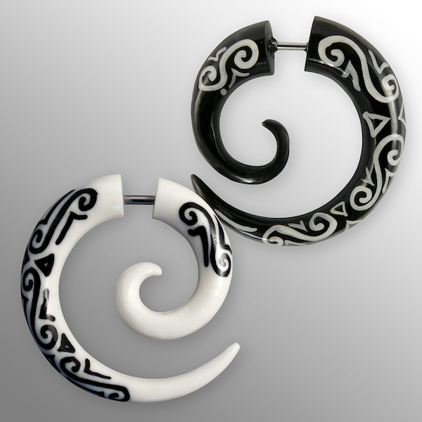 Fake Gauge Earring Maori Tribal Horn and Bone Spiral Earring black white