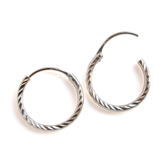 Dormiente 30 Mm Leggeri Orecchini A Cerchio In Argento Sterling 30 Mm Leggeri Con Taglio Diamante - Eleganti E Moderni Cerchi Dormiente 30 Mm Argento 925