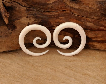 Spirale d'expansion blanche en os de buffle, os d'expansion de perçage, oreille d'escargot d'expansion, cône de faucille d'expansion blanc