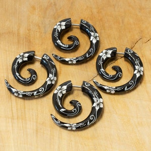 Fake Spiral Wood Stretcher- Hibiscus Flower image 6
