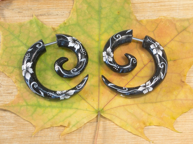 Fake Spiral Wood Stretcher- Hibiscus Flower image 5