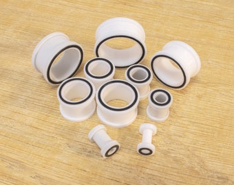 Flexible Flesh Tunnels aus Silikon mit schwarzem Ring, Silicone Ear Plugs zum Dehnen