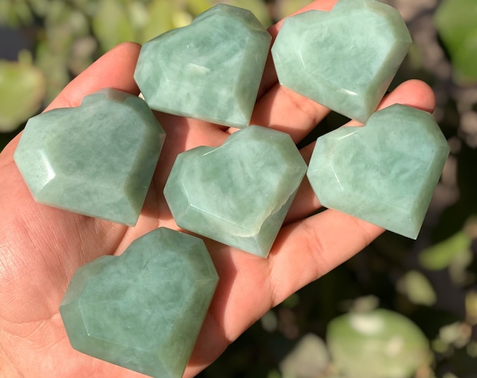 Beautiful Polished Green Faceted Jade Hearts, Faceted Grapes Color Jade, Faceted Jade Hearts, Facet Jade Hearts, Green Faceted Jade Hearts