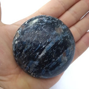 Apatite Palm Stone, Apatite Palm, Blue Apatite, Apatite Stone, Blue Apatite Palm, Apatite Gemstone, Apatite Round Palm Stone, Apatite 270g