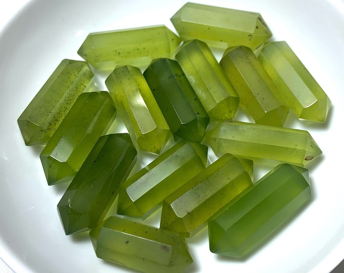 A++ Quality Green Transparent Serpentine Double Side Terminated Crystals For Pendants