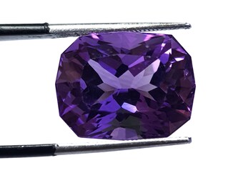 23 Carats Loop Clean Fancy Cut Amethyst