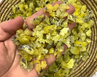 Best Quality Natural Yellow Brucite, Natural Raw Brucite, Yellow Brucite, Natural Yellow Brucite, Raw Brucite, Brucite Chips, Brucite Stone