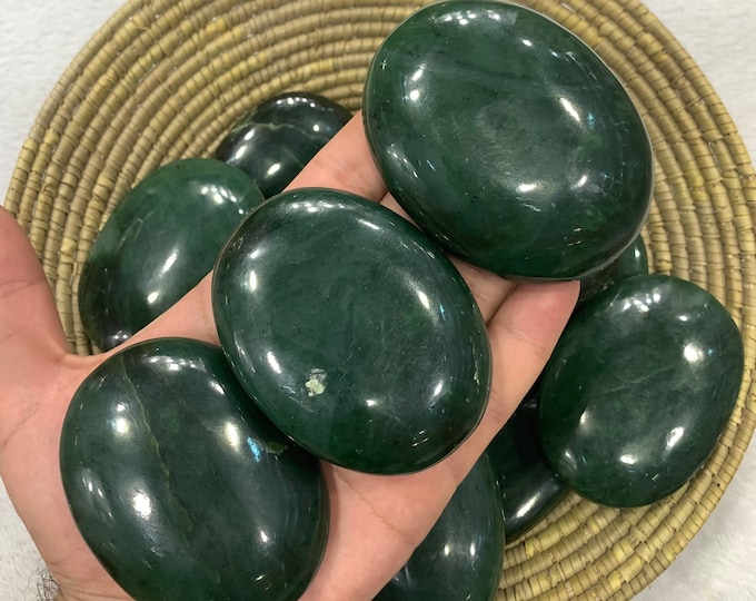 Best Quality Nephrite Jade Palm Stones, Green Jade Palms, Green Nephrite Jade, Jade Palm, Green Nephrite Jade, Nephrite Palm Stone, Nephrite