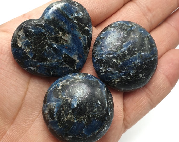 3 pcs Super Quality Blue Color Apatite Round Palms, Heart, Apatite Heart, Blue Apatite Round Palms, Apatite Palms, Heart 100 Grams