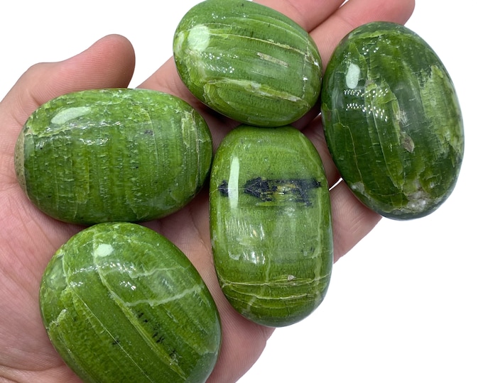 Best Quality Green Color Tremolite Palms, Massages, Tremolite Palms, Palm Stone, Green Tremolite Massages, Tremolite Palms, Massages