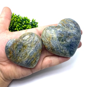 Blue Kyanite Heart Stone, Kyanite Hearts, Blue Kyanite, Kyanite Stone, Blue Kyanite Hearts, Kyanite Gemstone, Kyanite Heart Stone, Kyanite