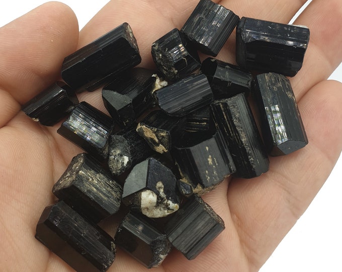 19 Pieces Top Quality Black Tourmaline Crystals, Black Tourmaline, Tourmaline Crystals, Tourmaline, Tourmaline Stone Crystals