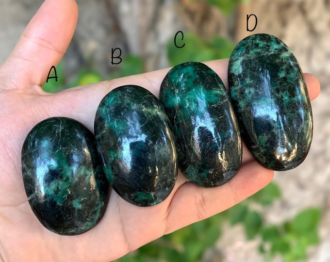 Great Quality Green Color Hydro Garnet Palms, Massages, Green Hydro Garnet, Hydro Garnet Palms, Hydro Garnet Palms Stone