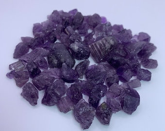 69g Beautiful Fluorescent Purple Rough Scapolite Stone, Scapolite Stone, Raw Scapolite, Scapolite, Purple Scapolite, Raw Scapolite Stone