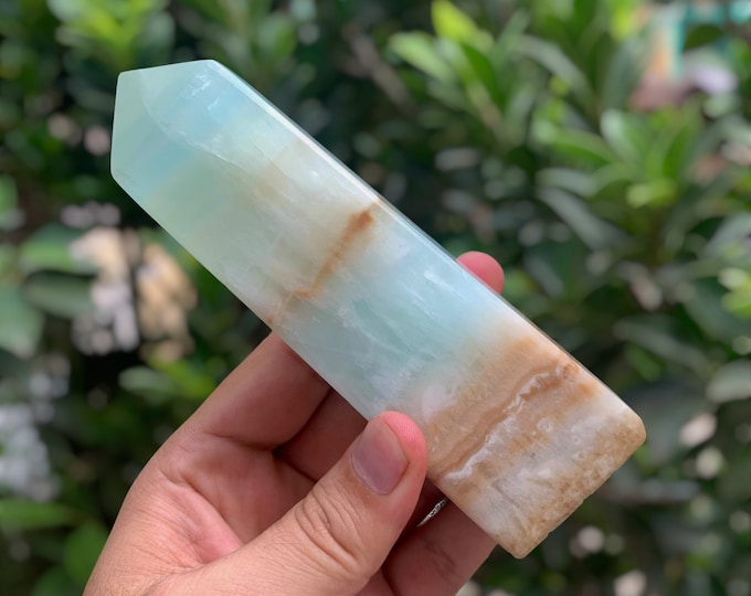 Blue Color Caribbean Calcite Tower, Caribbean Calcite Tower, Caribbean Calcite, Calcite Tower, Caribbean Stone Tower, Blue Caribbean 469g