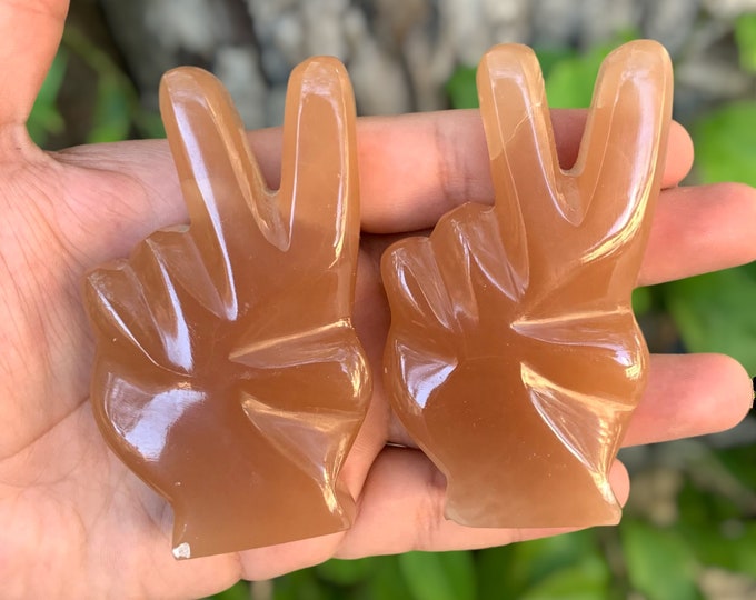 Beautiful Honey Calcite, Honey Calcite Peace Sign Hand, Calcite Peace Sign Hand, Peace Sign Hand, Honey Calcite, Red Calcite, Calcite