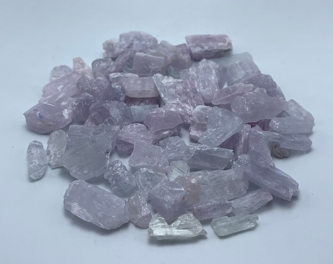 Natural Pink Kunzite Crystals, Kunzite Crystals, Pink Kunzite Crystals, Kunzite Stone Crystals, Pink Kunzite, Natural Kunzite 100 Grams